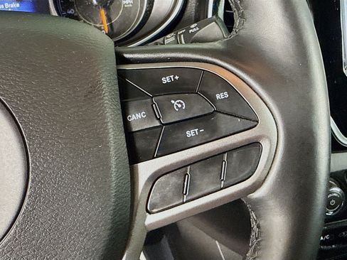 Used 2020 Jeep Cherokee Limited image 15