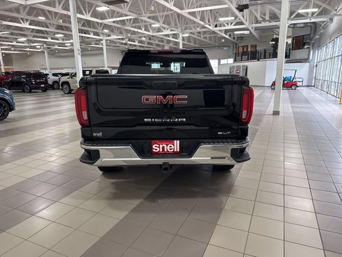 Used 2022 GMC Sierra 1500 SLT w/ SLT Premium Package AWD/4WD image 4