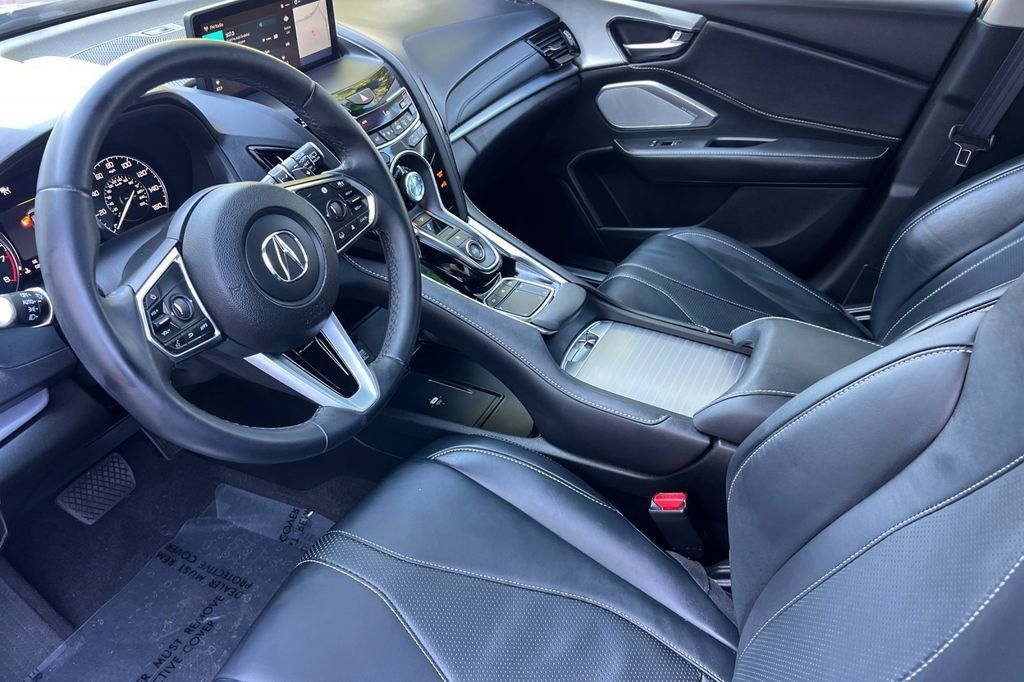 Used 2023 Acura RDX w/ Technology Package FWD image 3