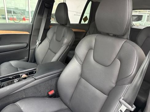 Used 2025 Volvo XC90 T8 Plus w/ Protection Package Premier AWD/4WD image 11