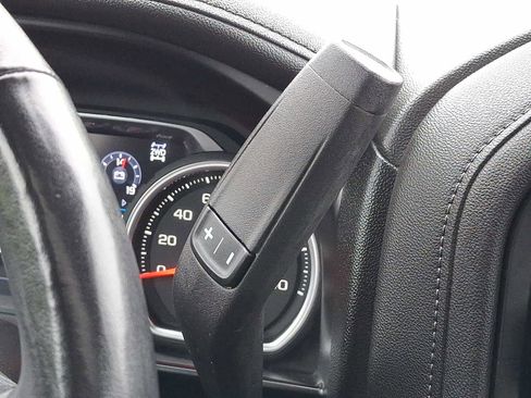Used 2020 Chevrolet Silverado 1500 High Country w/ Technology Package AWD/4WD image 15