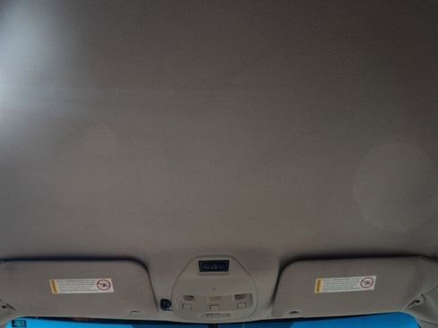 Used 1999 Cadillac Seville SLS w/ Personalization Pkg image 40