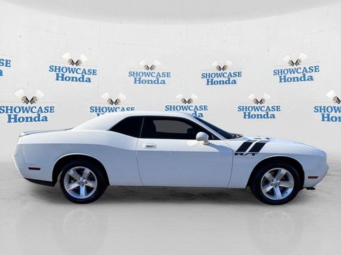 Used 2009 Dodge Challenger R/T RWD image 9