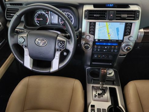 Used 2024 Toyota 4Runner Limited AWD/4WD image 29