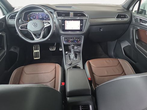 Used 2022 Volkswagen Tiguan SEL R-Line AWD/4WD image 2