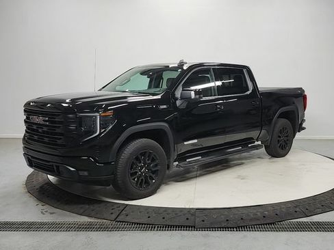 Used 2025 GMC Sierra 1500 Elevation w/ Elevation Premium Package AWD/4WD image 3
