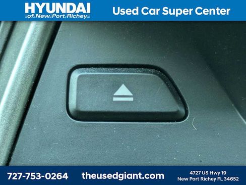 Used 2015 Hyundai Santa Fe Sport FWD image 22