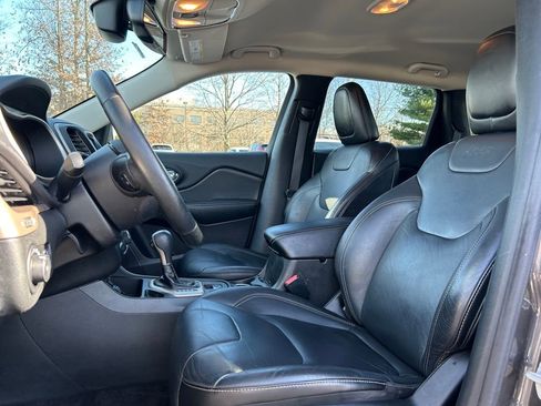 Certified 2016 Jeep Cherokee Limited image 22