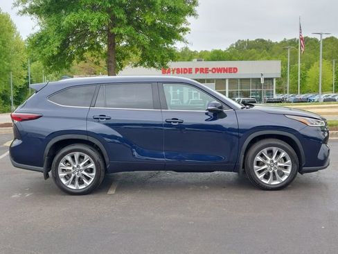 Used 2024 Toyota Highlander Limited AWD/4WD image 14