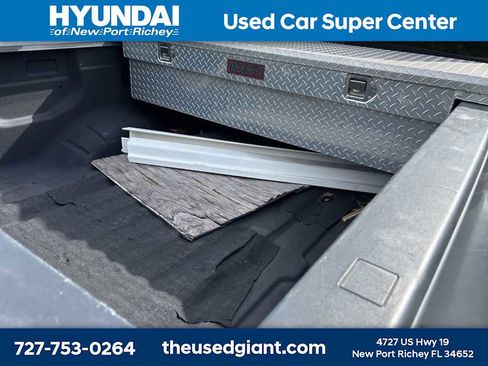 Used 2018 Nissan Titan S w/ S Utility Package image 5