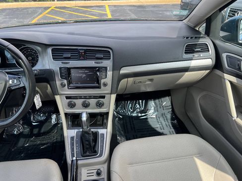 Used 2015 Volkswagen Golf S FWD image 34