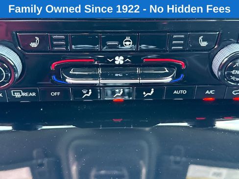 Used 2025 Jeep Grand Cherokee L Laredo AWD/4WD image 32