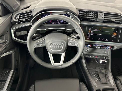 New 2025 Audi Q3 2.0T Premium image 13