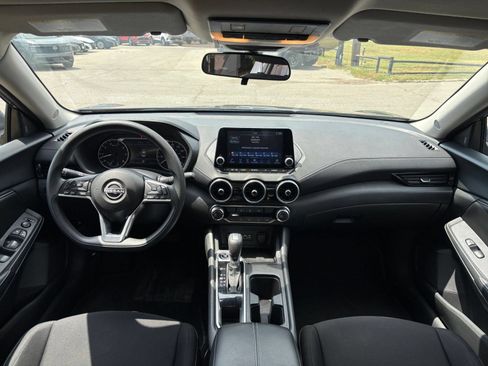 Used 2025 Nissan Sentra SV FWD image 26