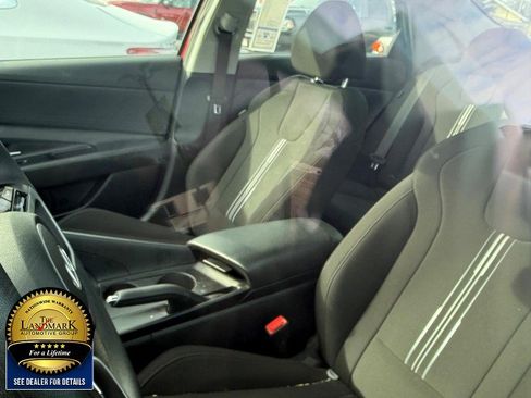 Used 2024 Hyundai Elantra SEL image 4