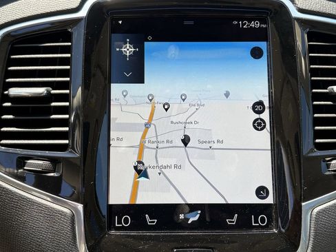 Used 2022 Volvo XC90 T6 Momentum w/ Advanced Package image 19