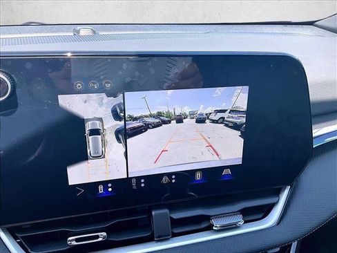 Certified 2025 Chevrolet Equinox LT w/ Safety and Technology Package FWD image 23