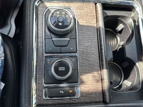 Used 2020 Ford Expedition Limited AWD/4WD image 15