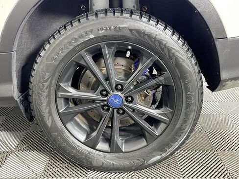 Used 2019 Ford Escape SEL image 36