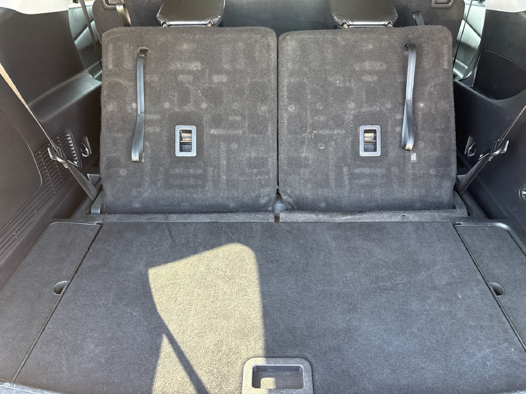 Used 2023 Ford Explorer XLT w/ Equipment Group 202A RWD image 10