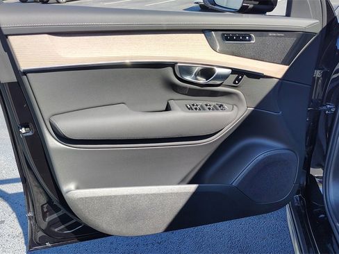 New 2026 Volvo XC90 B6 Plus w/ Protection Package Premier image 8
