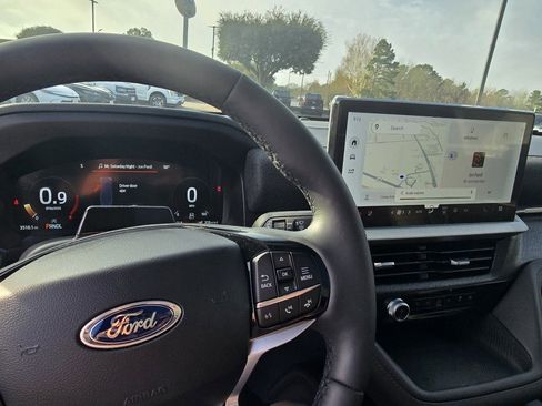 New 2026 Ford Explorer Platinum image 9