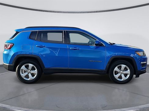 Used 2021 Jeep Compass Latitude w/ Convenience Group image 2