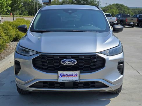 Used 2023 Ford Escape ST-Line image 8