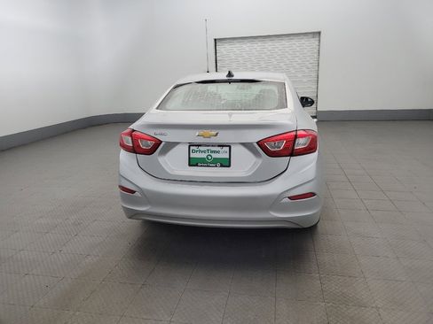 Used 2018 Chevrolet Cruze LS image 7