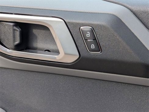 Used 2023 Ford Bronco Black Diamond image 14