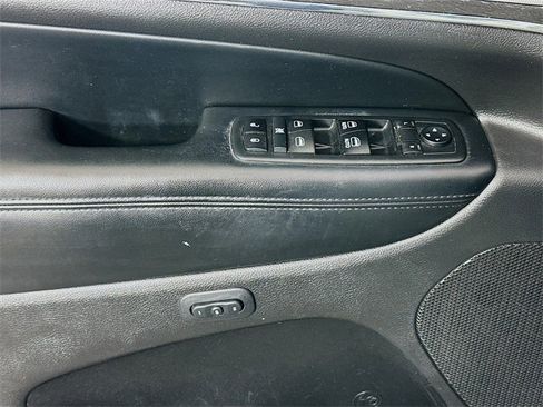 Used 2018 Jeep Grand Cherokee Limited image 18