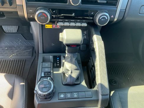 Used 2025 Toyota 4Runner TRD Off-Road Premium w/ Tow Technology Package AWD/4WD image 15