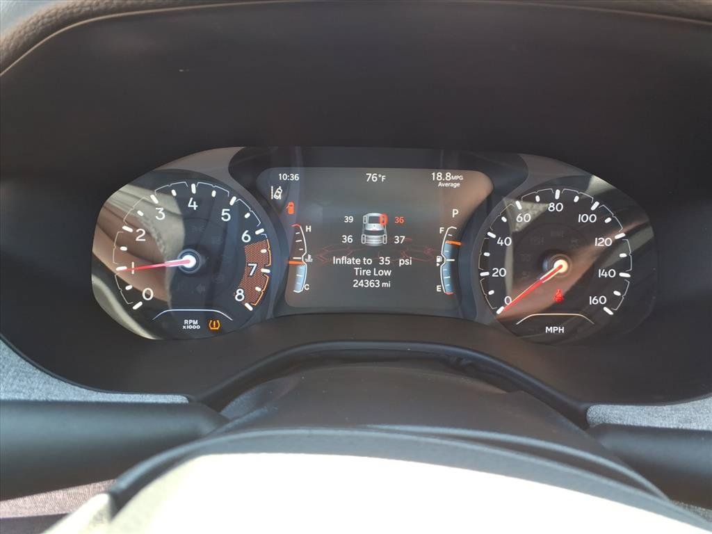 Used 2024 Jeep Compass Latitude AWD/4WD image 27