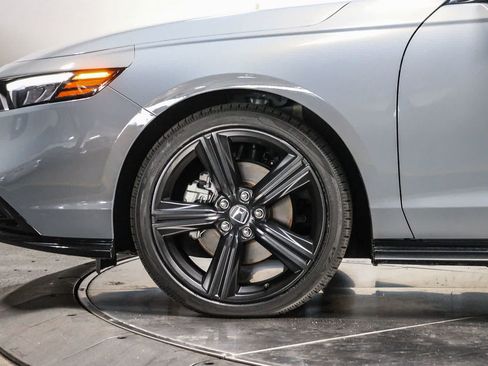 Used 2024 Honda Accord Sport image 9