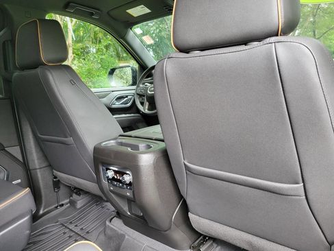 Used 2023 GMC Yukon XL AT4 image 12