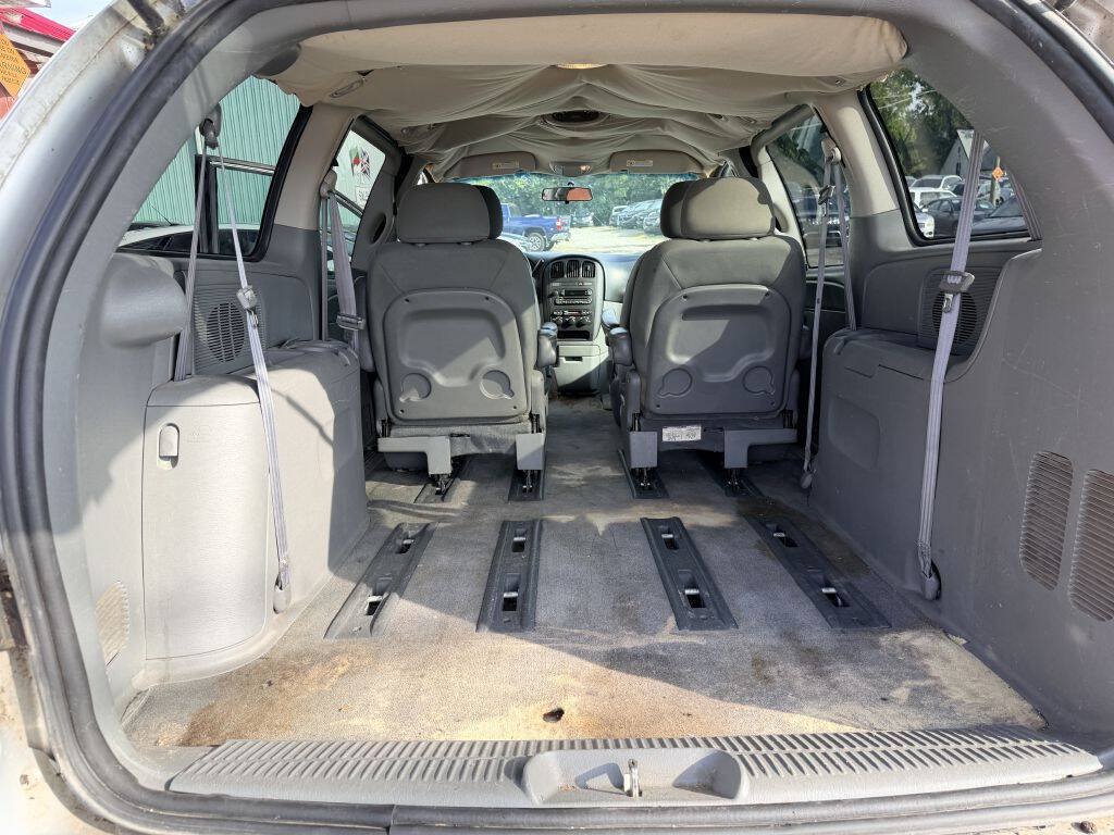 Used 2005 Dodge Grand Caravan SE w/ Popular Equipment Group I FWD image 5