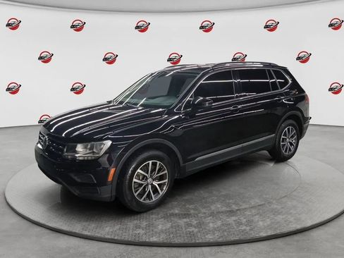 Used 2020 Volkswagen Tiguan SE w/ Panoramic Sunroof Package FWD image 1