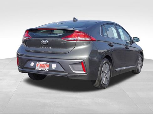 Used 2022 Hyundai Ioniq SE image 3