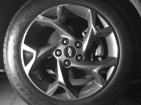 Used 2025 Chevrolet Trax LT image 13