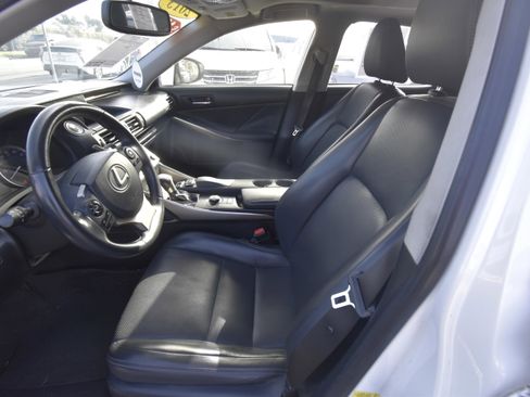 Used 2015 Lexus IS 250 w/ Navigation System Package image 9