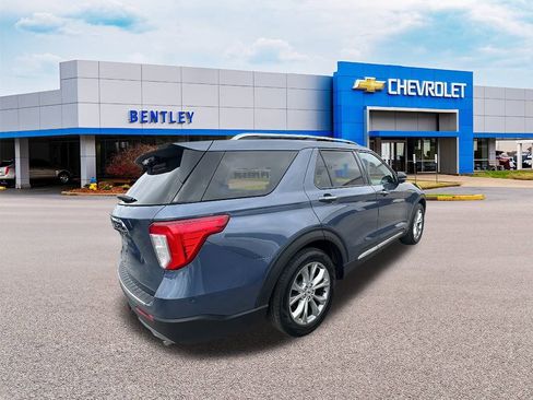 Used 2021 Ford Explorer Limited w/ Equipment Group 301A image 8