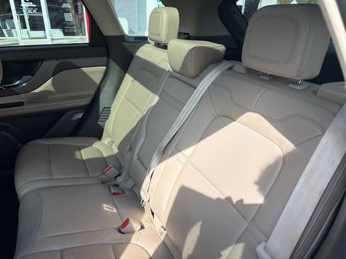 Used 2021 Lincoln Corsair Reserve FWD image 19