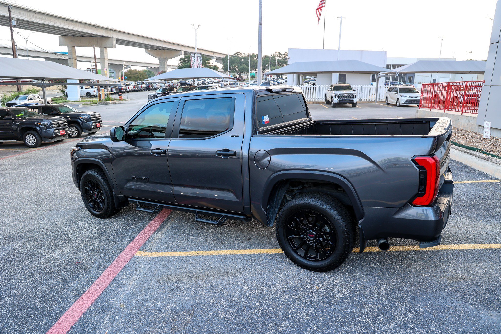 Used 2024 Toyota Tundra SR5 AWD/4WD image 10