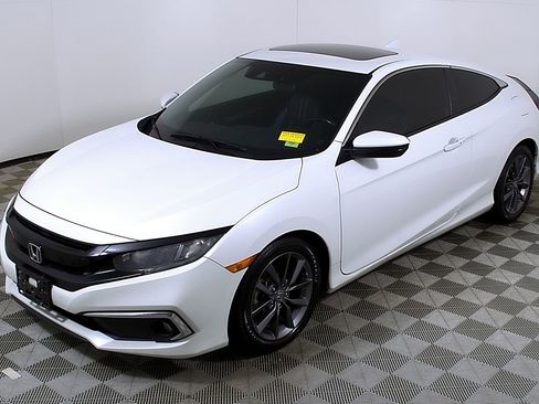 Used 2019 Honda Civic EX image 3