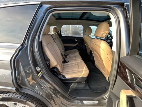 Used 2025 Audi Q7 3.0T Prestige image 54