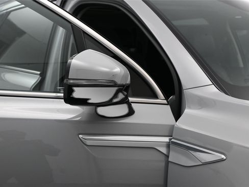 Used 2024 Kia Sorento S w/ Panoramic Sunroof Package AWD/4WD image 19