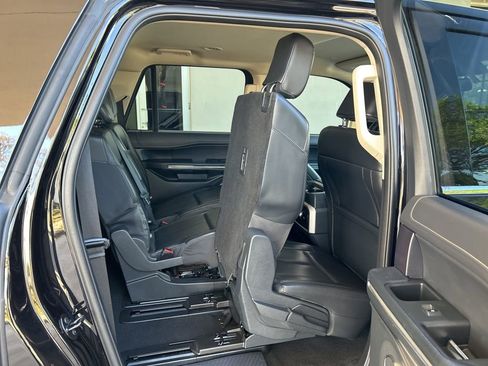 Used 2024 Ford Expedition Max XLT AWD/4WD image 30