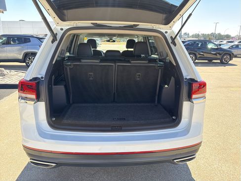Used 2024 Volkswagen Atlas SE image 23