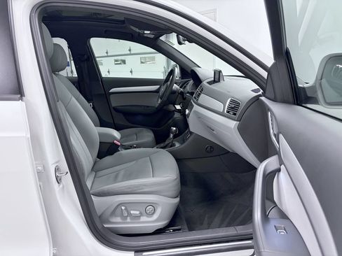 Used 2018 Audi Q3 2.0T Premium FWD image 17
