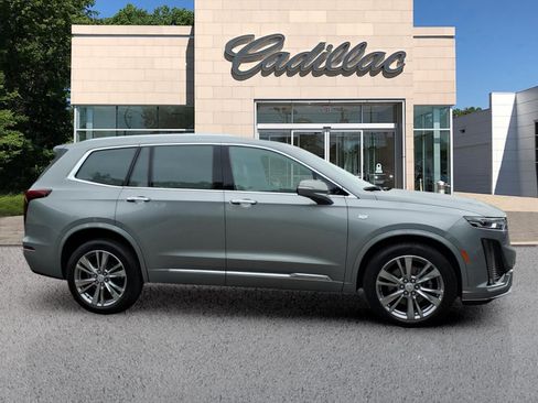 Certified 2023 Cadillac XT6 Premium Luxury w/ Technology Package AWD/4WD image 6